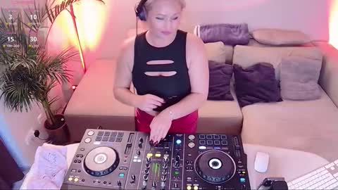 Spicy Marmelade  more than you expect online show from November 2025 03:56:01 PM