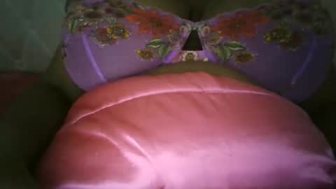 Snapshot of spicyromance chatting on November 2025 03:05:01 AM Ashanti online show from November 2025 03:05:01 AM