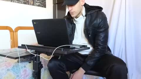 Marco. When Im offline you can view premium content in bio online show from February 2025 09:11:01 AM