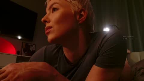 Elizabeth online show from April 2026 06:19:02 PM