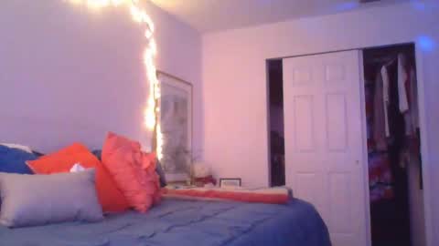 Snapshot of spinwithus chatting on January 2025 01:31:01 AM Rose online show from January 2025 01:31:01 AM