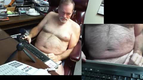 Snapshot of spitfire1964 chatting on February 2025 11:19:02 PM Spitfire online show from February 2025 11:19:02 PM