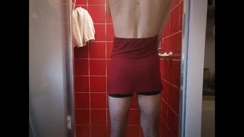 Snapshot of splafy chatting on January 2026 04:00:02 PM ellie online show from January 2026 04:00:02 PM