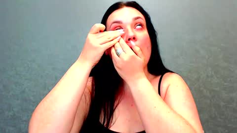 Snapshot of spoiled_lilit chatting on January 2025 04:05:01 AM Lilith online show from January 2025 04:05:01 AM