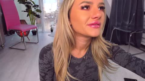 Snapshot of spoilm3mor3 chatting on December 2024 01:28:01 PM Anna online show from December 2024 01:28:01 PM