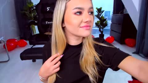 Snapshot of spoilm3mor3 chatting on March 2025 12:23:01 PM Anna online show from March 2025 12:23:01 PM