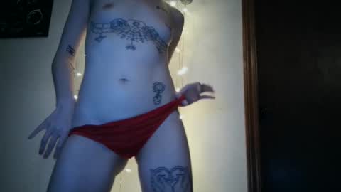 Snapshot of spookybarbiegirl chatting on January 2025 03:05:02 AM spookybarbiegirl online show from January 2025 03:05:02 AM