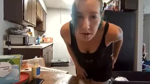 Snapshot of spookyqueen69 chatting on November 2025 03:45:02 PM Kova online show from November 2025 03:45:02 PM