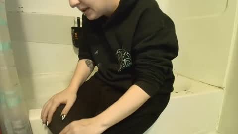 Snapshot of spookyqueen69 chatting on February 2026 01:53:01 AM Kova online show from February 2026 01:53:01 AM