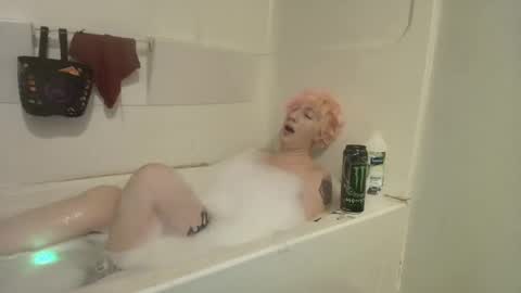 Snapshot of spookyqueen69 chatting on February 2026 01:57:02 AM Kova online show from February 2026 01:57:02 AM