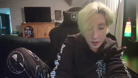 Snapshot of spookyqueen69 chatting on March 2026 01:44:01 AM Kova online show from March 2026 01:44:01 AM