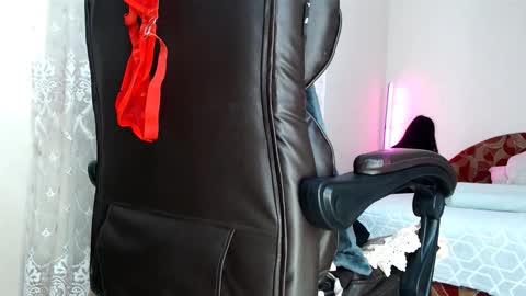 Tips are the best compliment to a woman online show from February 2026 08:11:01 AM