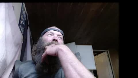Snapshot of squegly chatting on April 2026 09:18:01 AM Bryan online show from April 2026 09:18:01 AM