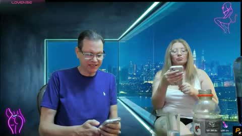 Snapshot of squirt_vip_room chatting on February 2026 02:43:02 AM Roxy Day Mossimo Knight online show from February 2026 02:43:02 AM