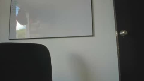 Snapshot of squirttati33 chatting on October 2025 02:46:02 PM Tati online show from October 2025 02:46:02 PM