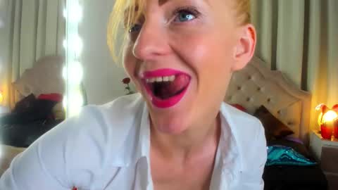 Alisa online show from September 2025 10:33:02 PM