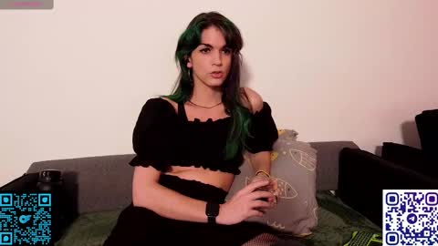 Snapshot of squrlgurl chatting on March 2025 06:10:02 AM Earthling Gurl Michelle Allergy online show from March 2025 06:10:02 AM