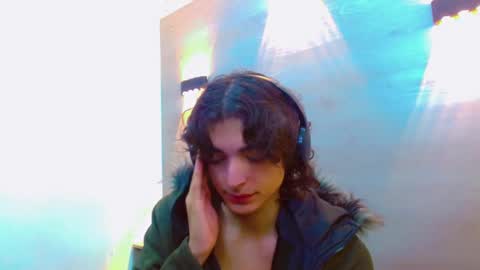 ethan online show from September 2025 02:22:01 PM