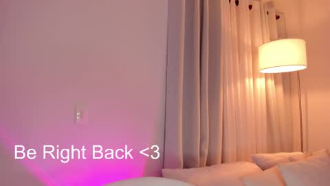 Sophie 3 online show from February 2026 01:37:02 AM