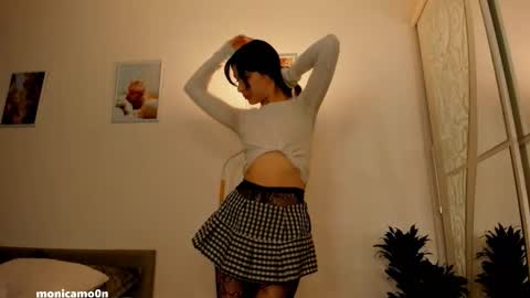 Snapshot of ssash1mii chatting on November 2025 12:36:01 AM Hey guys i miss you so much online show from November 2025 12:36:01 AM