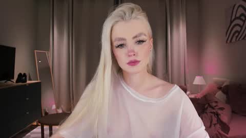 Alexandra online show from March 2026 10:56:02 PM