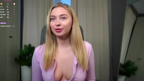 Snapshot of sssecretgirlfriend chatting on December 2025 01:20:02 PM Kate online show from December 2025 01:20:02 PM