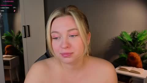 Snapshot of sssecretgirlfriend chatting on February 2026 11:06:02 AM Kate online show from February 2026 11:06:02 AM