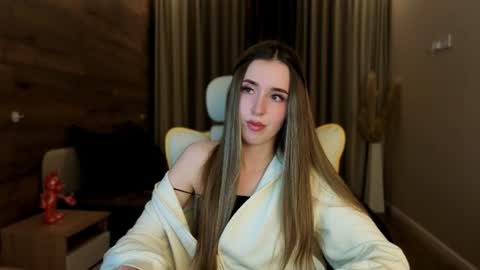 Chloe online show from July 2026 07:28:01 PM