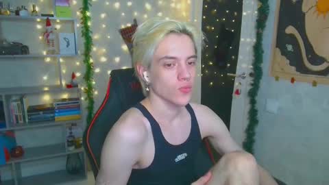 Snapshot of st_koshin chatting on December 2024 06:04:02 AM Nick Gasai online show from December 2024 06:04:02 AM