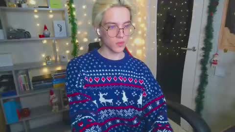 Snapshot of st_koshin chatting on December 2024 03:09:02 AM Nick Gasai online show from December 2024 03:09:02 AM