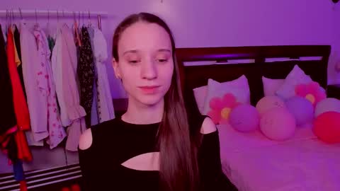 Snapshot of staceycutie chatting on February 2026 06:01:01 PM StaceyCutie online show from February 2026 06:01:01 PM