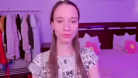 Snapshot of staceycutie chatting on February 2026 06:45:01 PM StaceyCutie online show from February 2026 06:45:01 PM