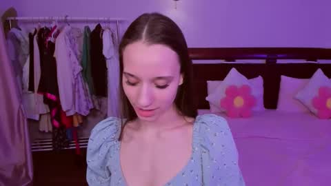 Snapshot of staceycutie chatting on February 2026 05:51:02 PM StaceyCutie online show from February 2026 05:51:02 PM