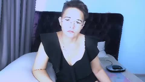 staceydarling online show from July 2026 05:25:02 AM