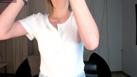 Stacy Woods online show from May 2026 11:42:02 AM