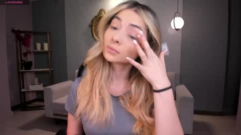 Stacy Woods online show from June 2026 11:33:01 AM