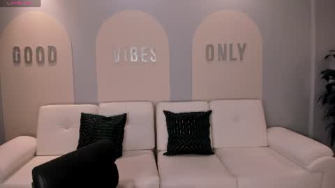 Stacy Woods online show from June 2026 11:52:01 AM