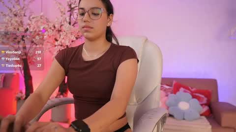 stacycooper_ online show from April 2026 07:26:01 PM