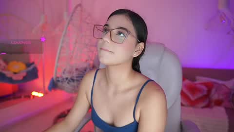 stacycooper_ online show from June 2026 07:08:02 PM