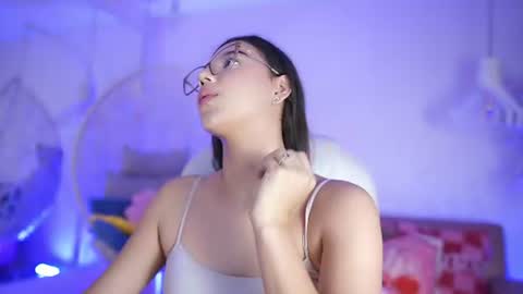 stacycooper_ online show from June 2026 07:03:02 PM