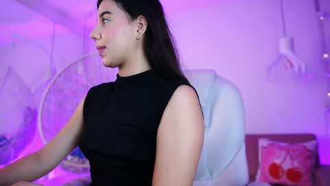stacycooper_ online show from June 2026 07:24:02 PM
