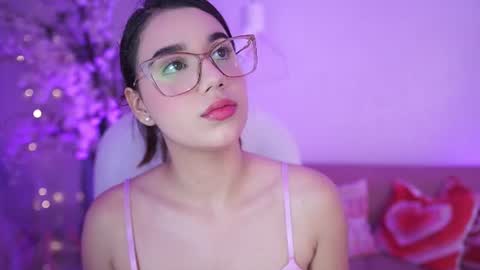 stacycooper_ online show from June 2026 07:04:01 PM