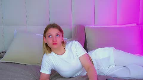 Snapshot of stacyevancesss chatting on July 2026 06:42:02 AM StacyEvances online show from July 2026 06:42:02 AM