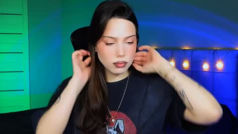 Snapshot of stacygonzales_ chatting on December 2024 06:44:01 AM Bye bye dear See you on December 3st online show from December 2024 06:44:01 AM