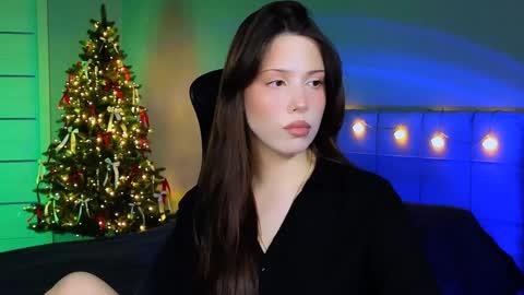 Snapshot of stacygonzales_ chatting on December 2024 09:44:02 AM Bye bye dear See you on December 3st online show from December 2024 09:44:02 AM