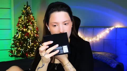 Snapshot of stacygonzales_ chatting on January 2025 06:09:01 AM Bye bye dear See you on December 3st online show from January 2025 06:09:01 AM