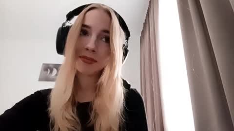 Mila online show from February 2026 06:39:02 AM