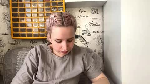 Snapshot of stacytrayler chatting on February 2026 05:04:01 AM Emma online show from February 2026 05:04:01 AM