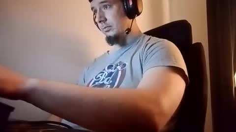 Snapshot of stallion891114 chatting on February 2026 12:18:02 AM stallion891114 online show from February 2026 12:18:02 AM