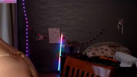 Snapshot of star_and_jane_ chatting on March 2025 09:25:02 AM star_and_jane_ online show from March 2025 09:25:02 AM